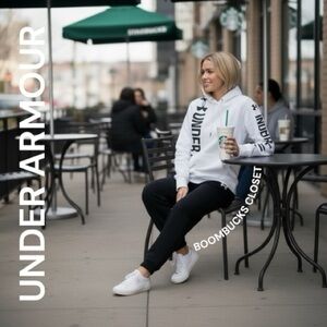 Under Armour Cold Gear  Women's White Fleece Hoodie Sweatshirt with Black Logo